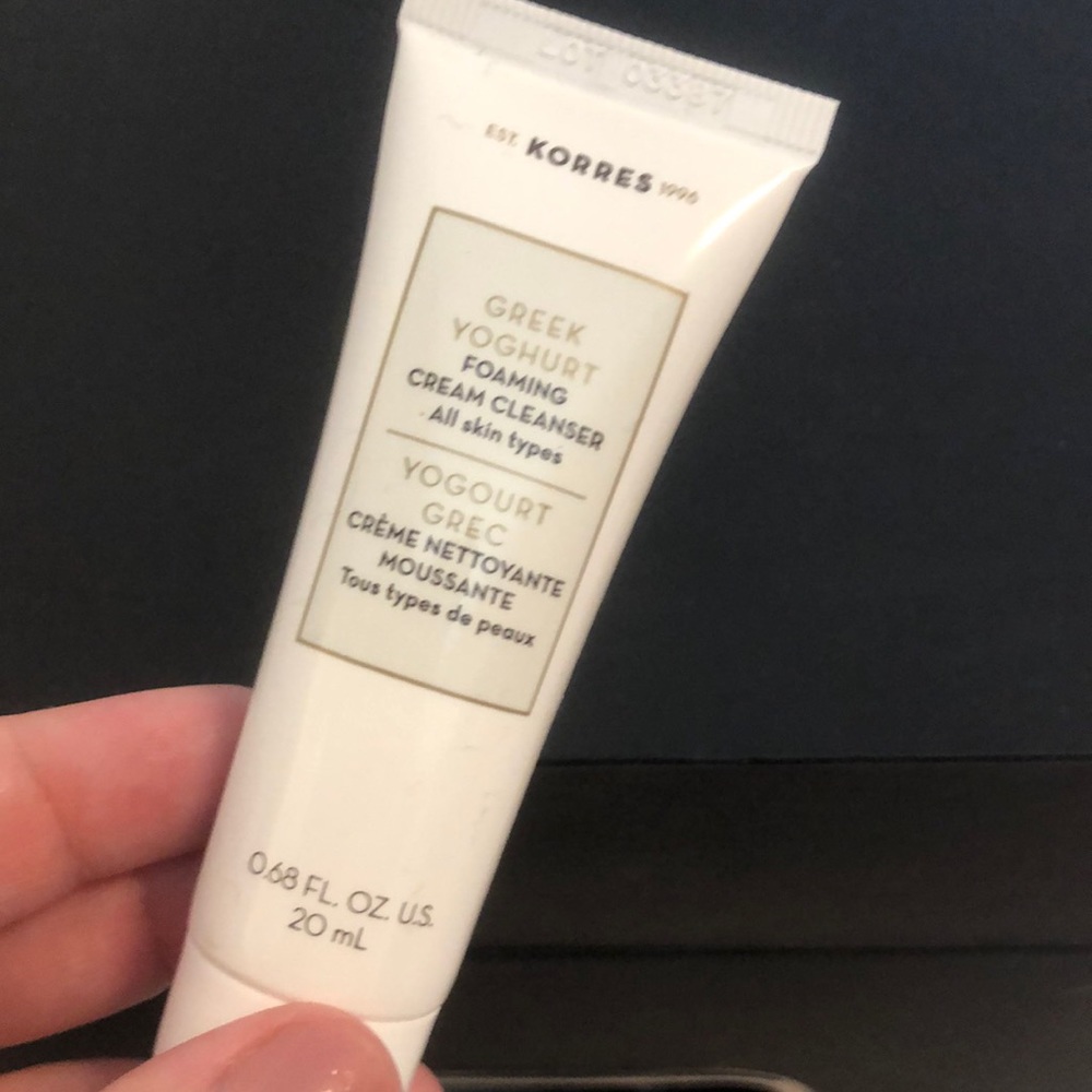 Korres Greek Yogurt foaming Creme cleanser - 20ml